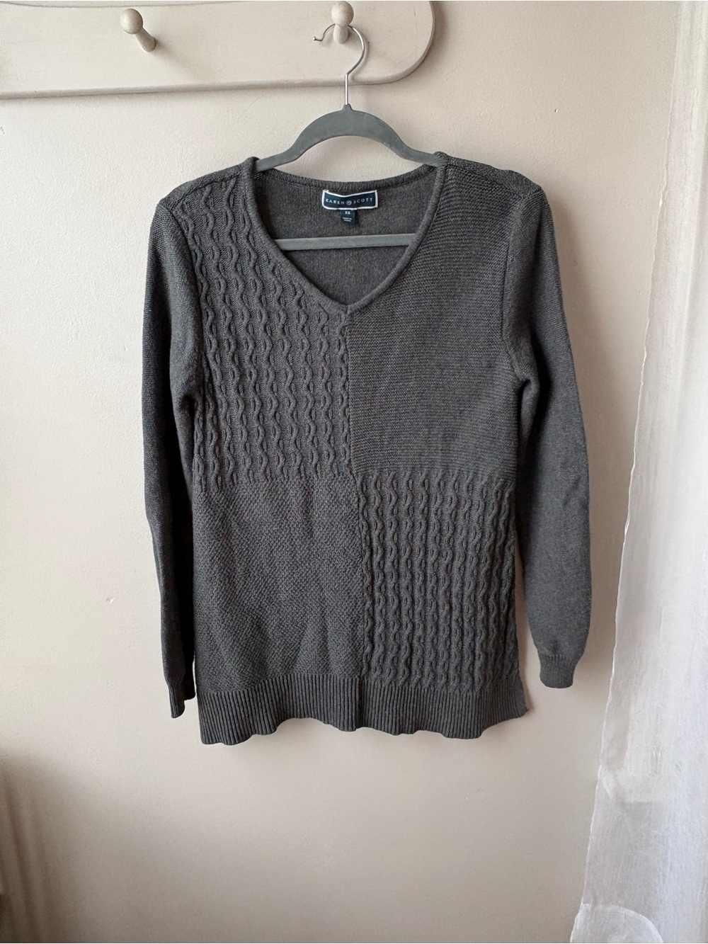 Karen Scott V-Neck Gray Cable Knit Sweater